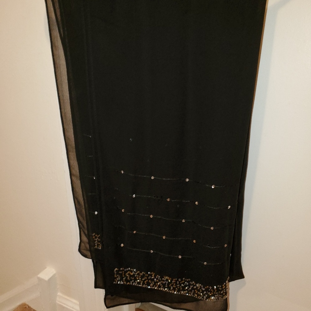 Scarf / Shawl - Picture 2 of 3